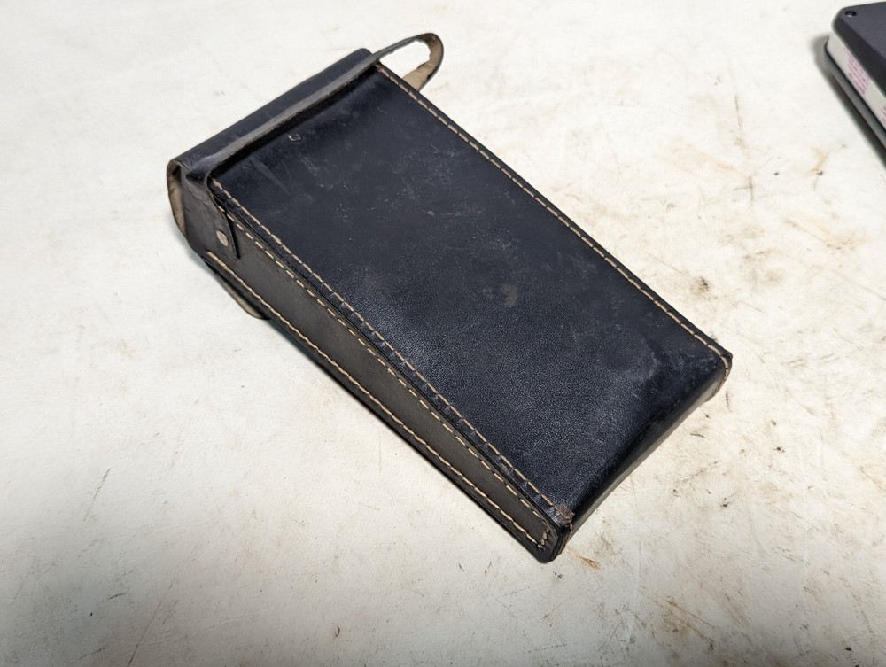 TIF Instruments halogen leak detector with leather case