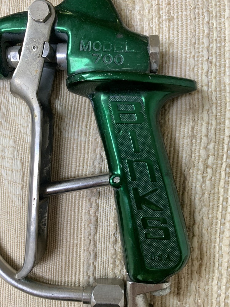 Binks Model 700 Spray Gun