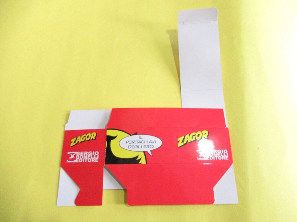 ZAGOR EMPTY CARDBOARD BOX BOX GADGET THE KEYCHAIN HEROES BONELLI rare!!