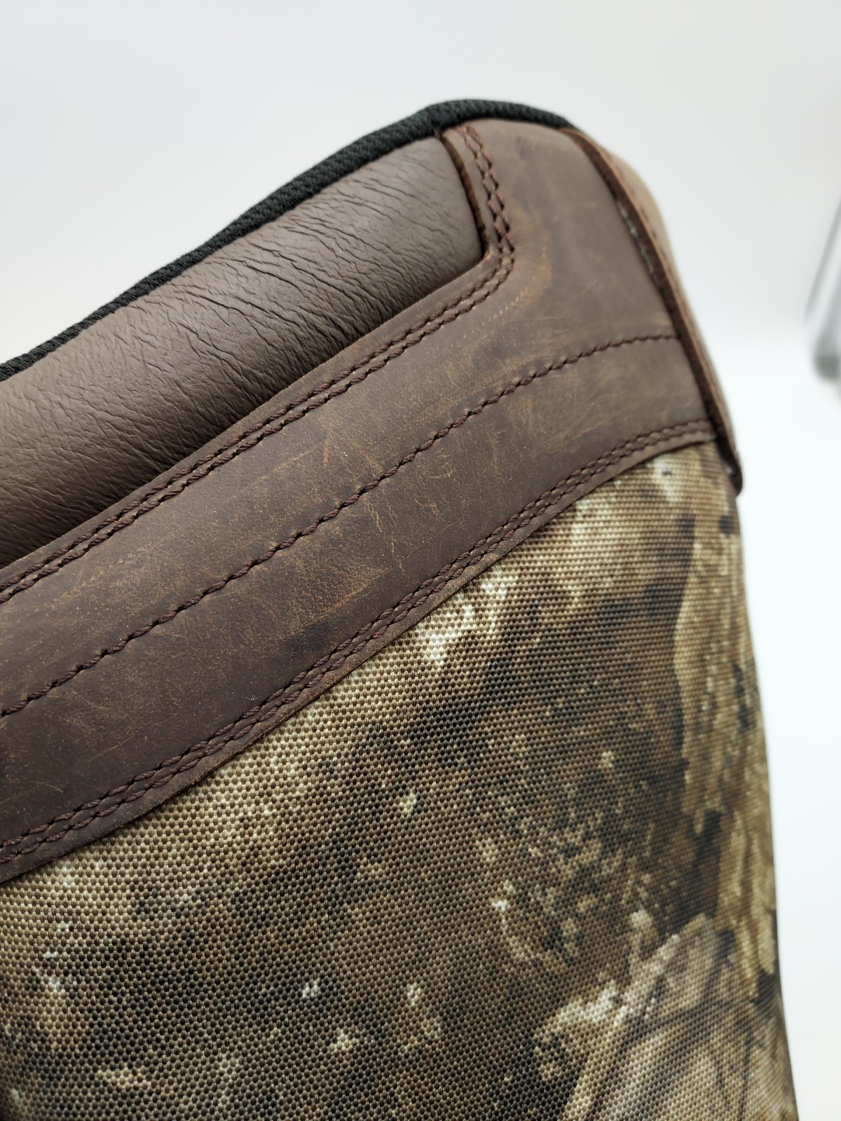 Magellan Outdoors Womens Sz 6B Snake Shield Armor 3.0 Realtree Edge APX (K4-D3)