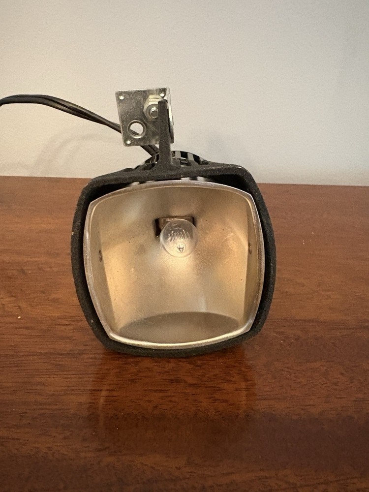 Vintage Sears 8830 camera light. Works tested.