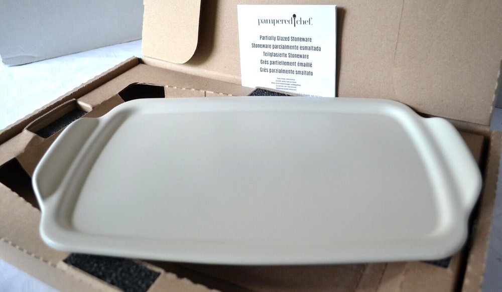 Pampered Chef ~ NEW~ STONE RECTANGULAR BAKER & TRAY 9" x 13" Glazed / Unglazed