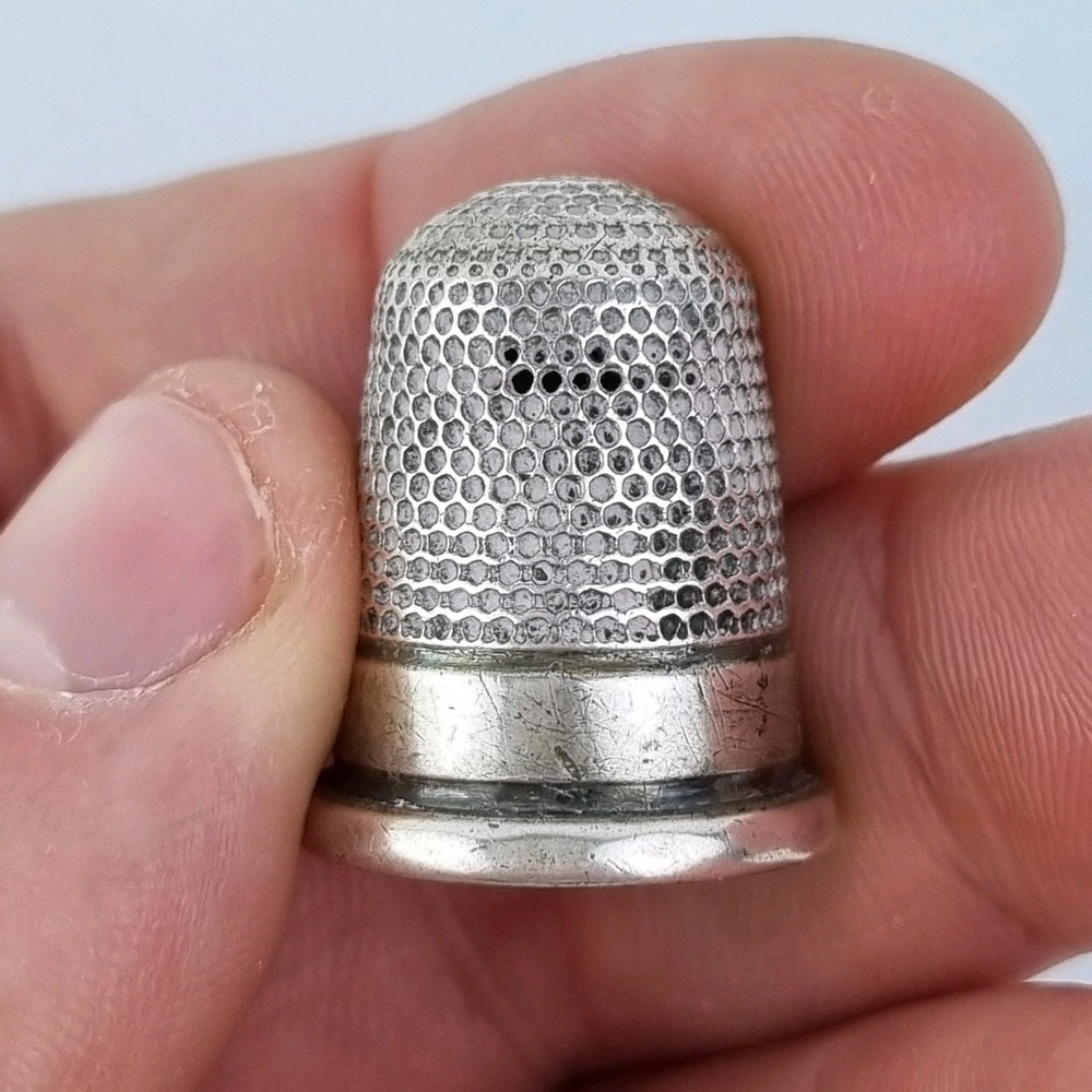 Antique Solid Silver Thimble Chester 1902