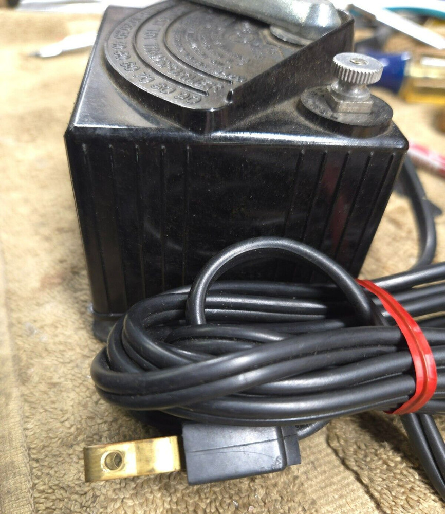 Lionel Multivolt Transformer 1025 45 Watt Refurbished