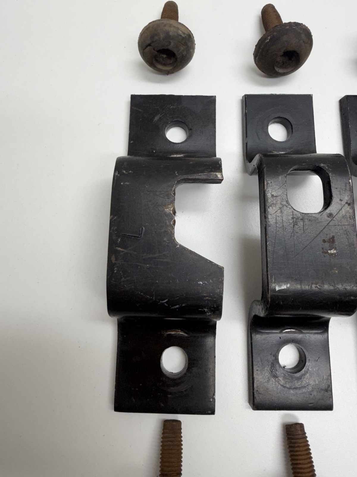 92 - 07 FORD VAN ECONOLINE E SERIES CLUB WAGON BENCH SEAT MOUNTING BRACKETS B42