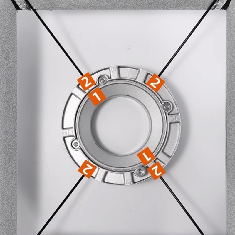 Sturdy Lightweight Bowen Mount for Flash Frequent Light Modifications