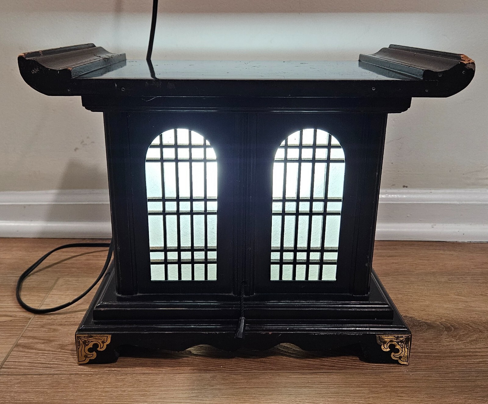 Vintage Asian 2 Bulb Setting Lamp – Buddhist Temple Japanese Shrine Pagoda WORKS