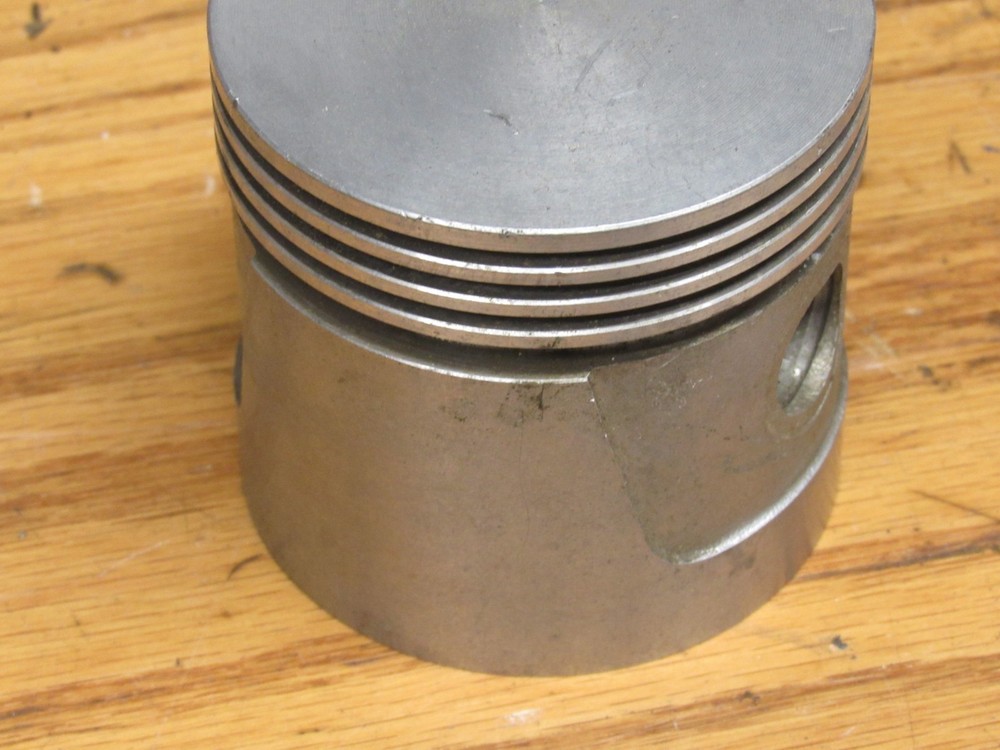 Wisconsin Engine Piston DB209 +.030 Over size New Old stock