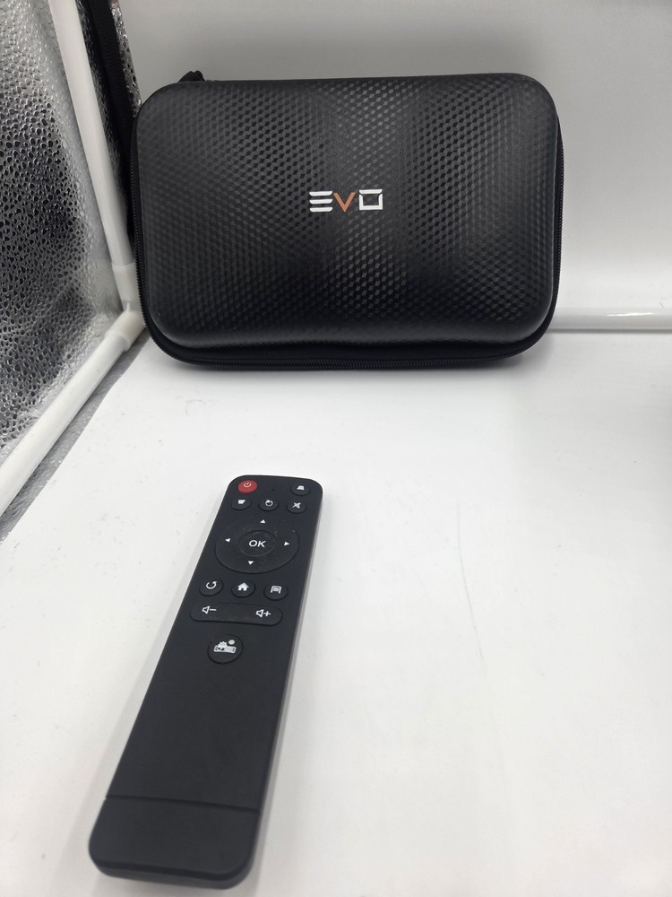 Evo SJ3000 Smart Mini Projector