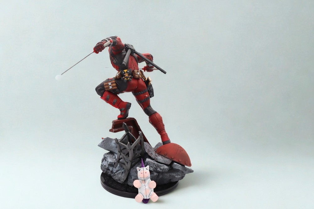 3D printed - resin - Deadpool Statue 1/6th scale