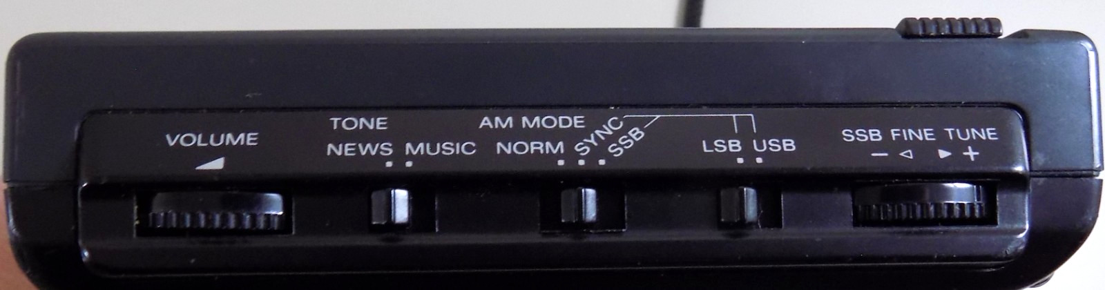 SONY ICF-SW7600G FM/SW/ MW/LW PLL SYNTHESIZED WORLD BAND RECEIVER COMPLETE