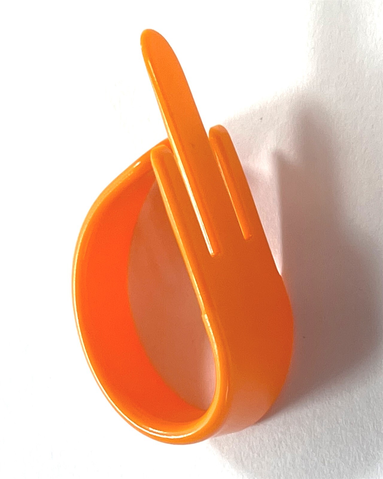 Fred Kelly Thumb Speed Picks 8 Pack Delrin Large Size Guitar and Banjo Medium