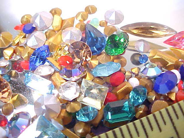 135 SWAROVSKI AUSTRIA CRYSTAL RHINESTONES LOT REPAIR JEWELRY REPAIR & DESIGN NOS