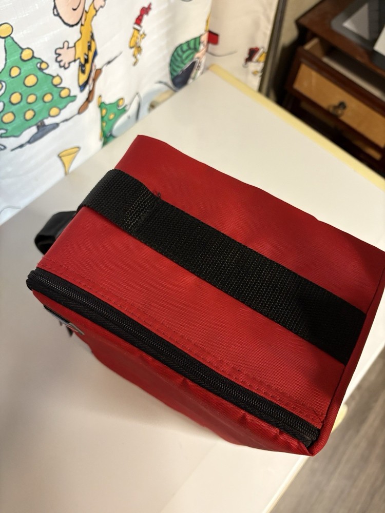 Vintage 30 CD Red Carry Case Great Shape No Cracks