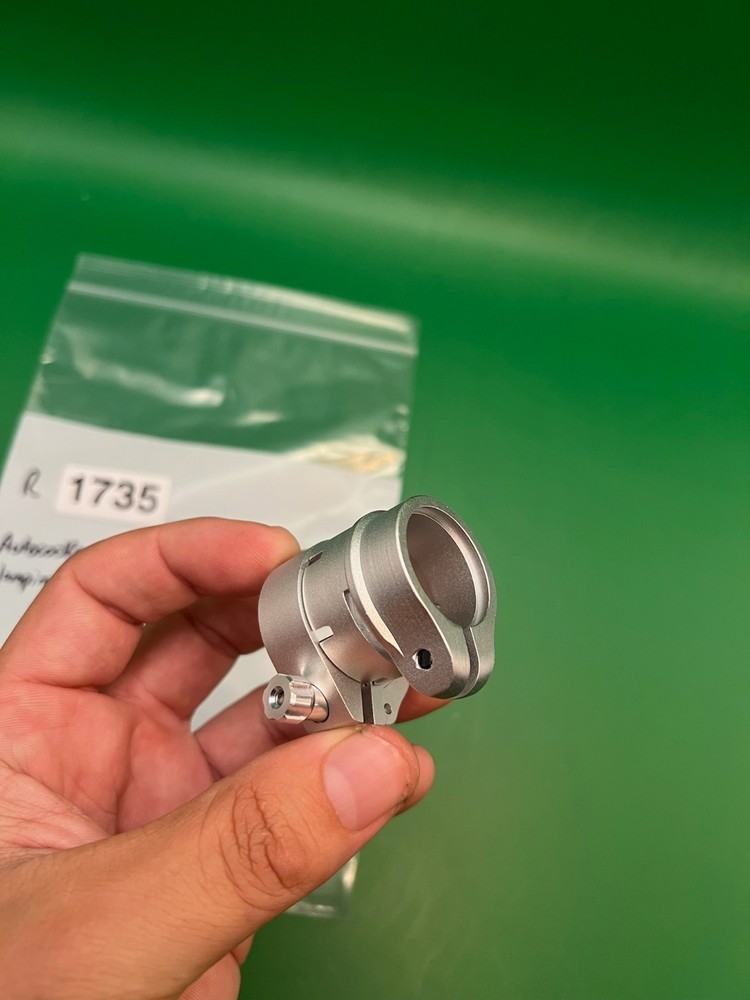 Autococker Clamping Feedneck