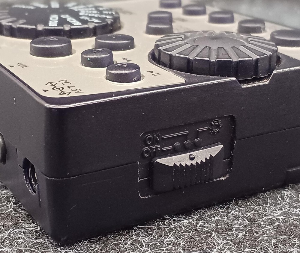 KORG PX4D Pandora Guitar Bass Multi‑Effects Processor 7 Simultaneous Effects