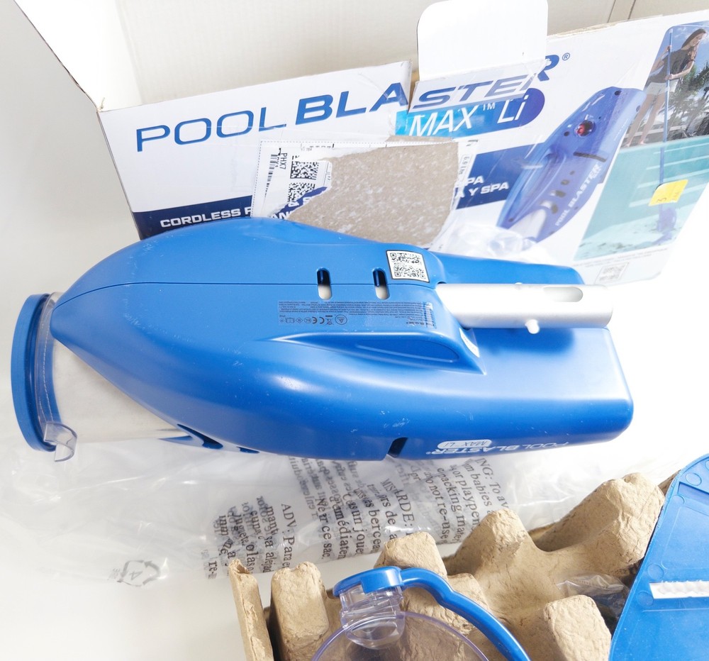 Water Tech 30000ML Battery Powered Blaster Max Vacuum