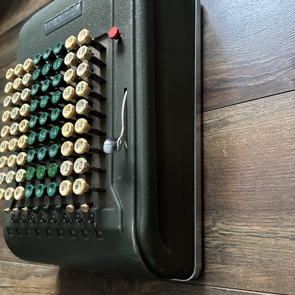 Vintage Felt & Tarrant Calculating / Adding Machine COMPTOMETER 1930s/40s Green