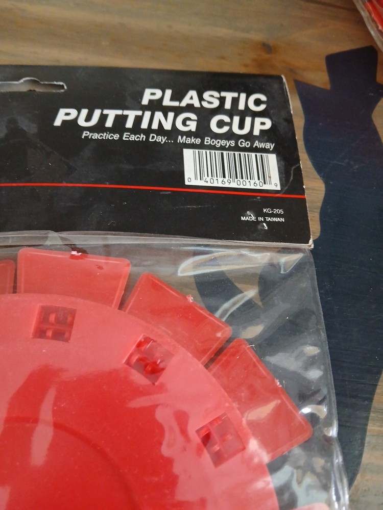 Knight Plastic Putting Cups~5 Packs