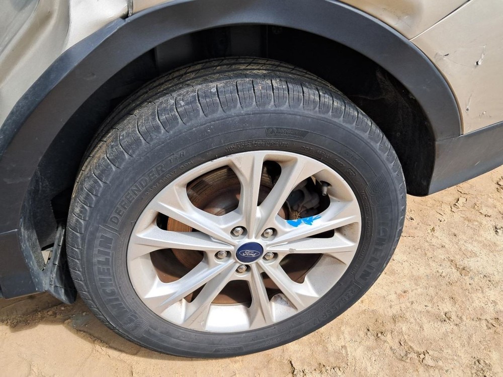 Console Front Floor SE Fits 17-19 ESCAPE 4753877