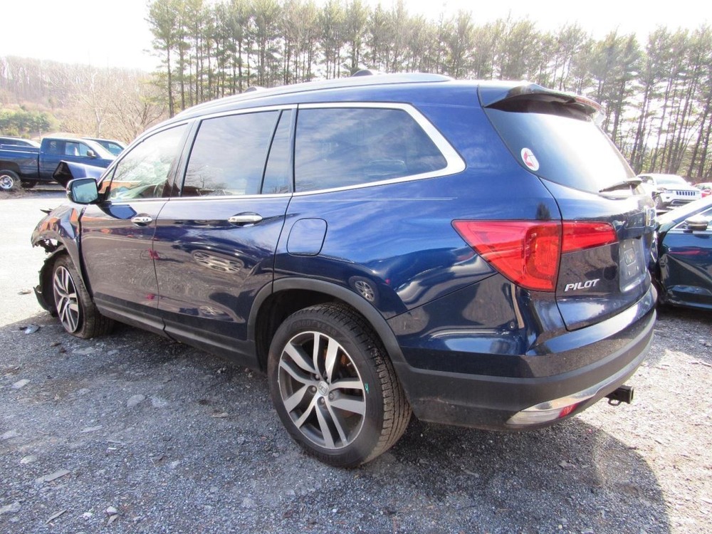 PILOT 2016 Glove Box 1025164