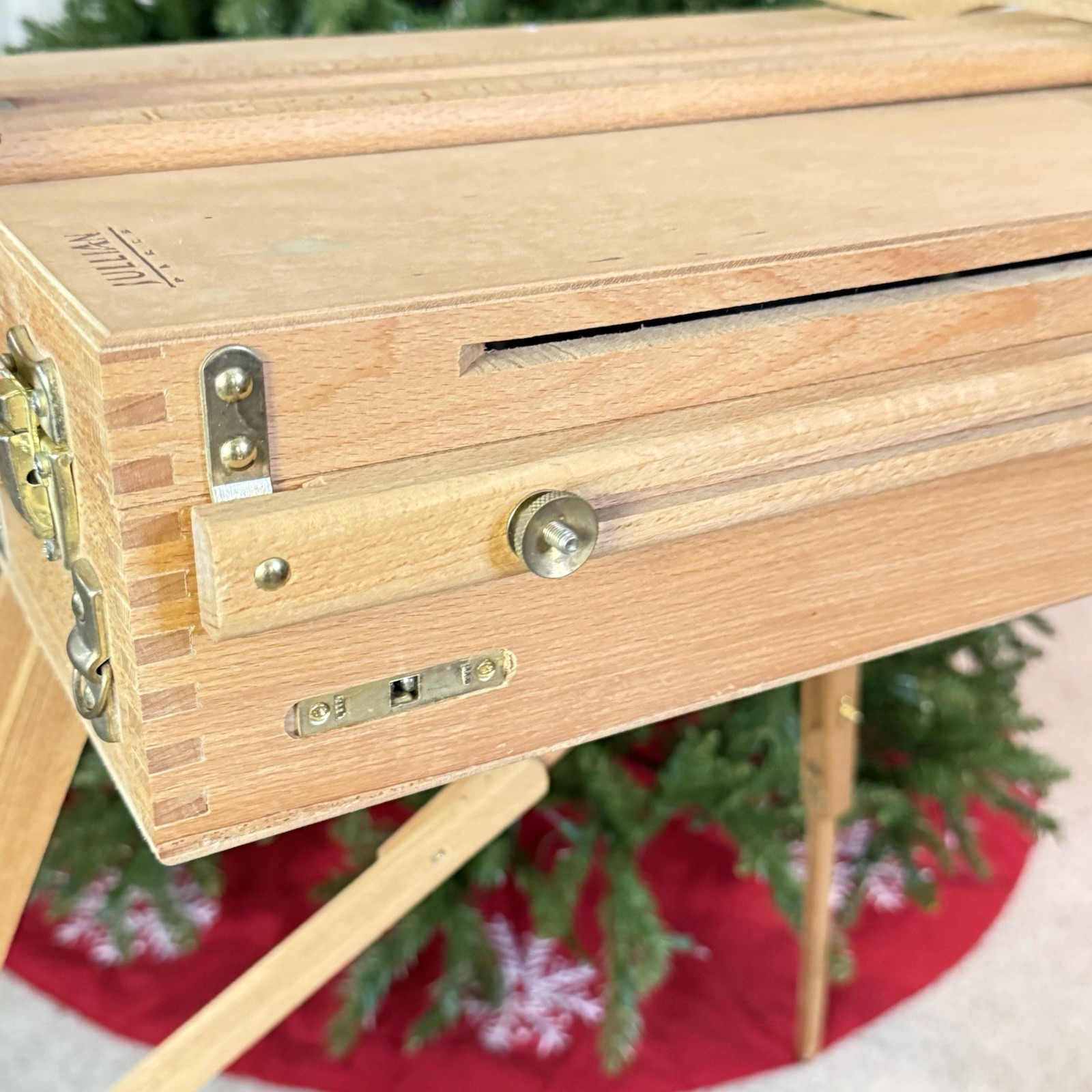 Jullian Paris Full Size French Box Easel European Beechwood