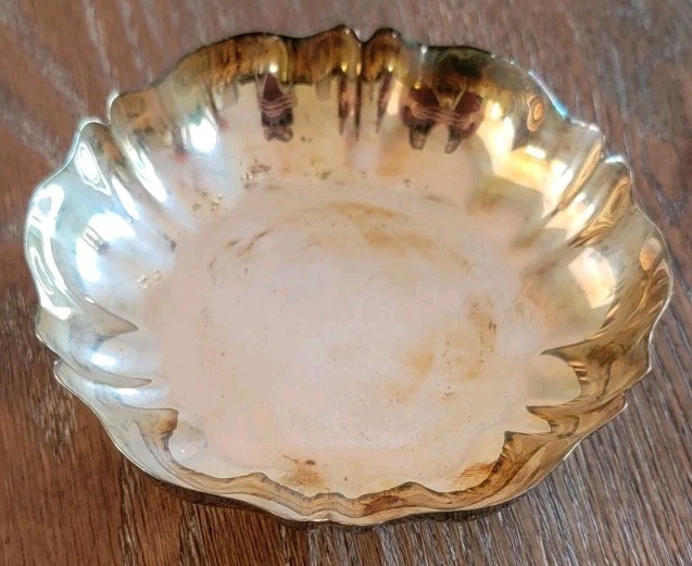 ONEIDA Silversmiths Silver Plated Candy Dish Bowl Scalloped Vintage 5"