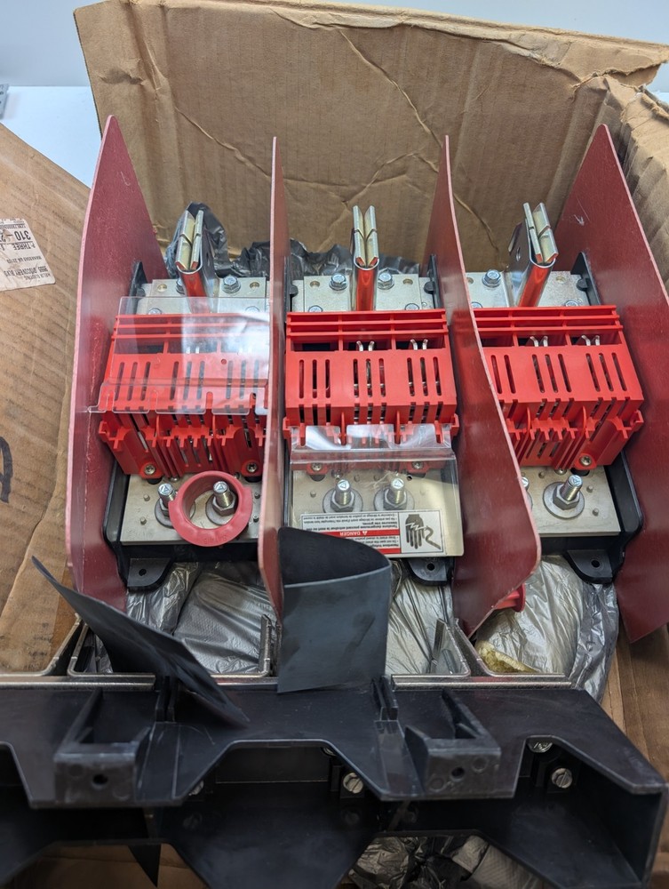 SIEMENS HCM65A ACCESSORIES FIELD INSTALLABLE LUG KIT 400A