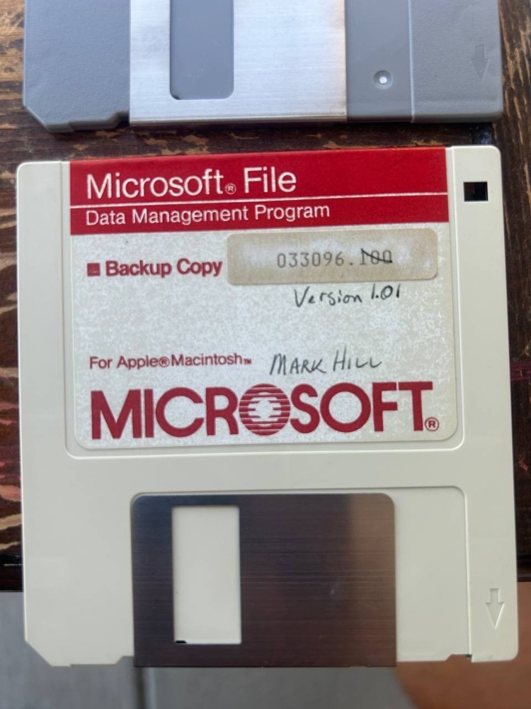 Microsoft Business Pack Macintosh w/ Word Multiplan Chart File Disks