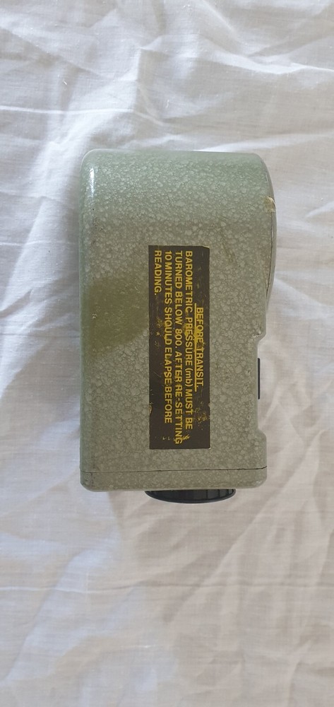 Barometer Electronic precision aneroid Mk1