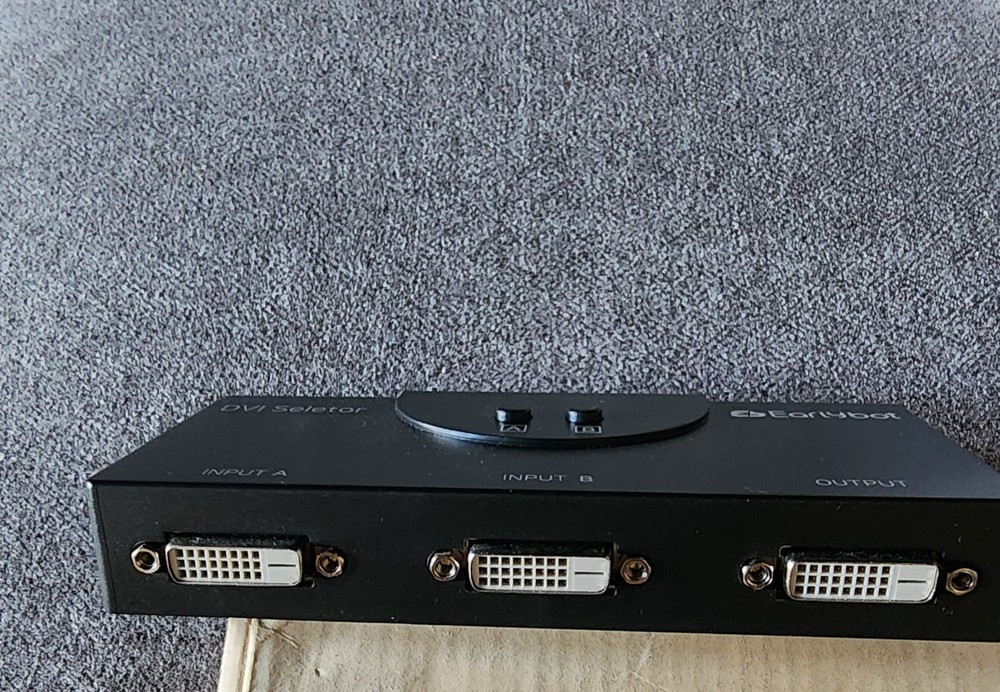 DVI Selector 2 Port Manual Switcher Selector Switch Box