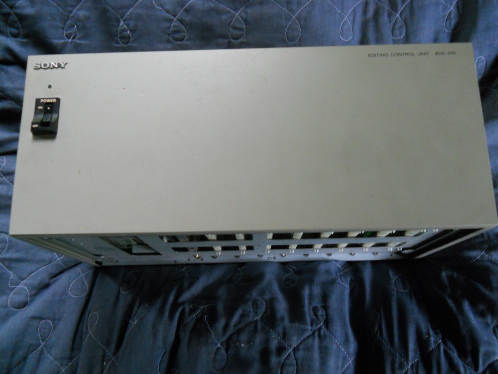 Sony BVE-910 Editing Control Unit Switcher Box Mainframe TURNS ON, UNTESTED
