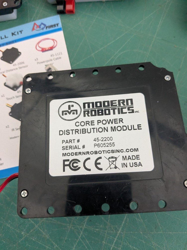 Modern Robotics Core Power Distribution Module 5x Motor Controllers 2x Servo