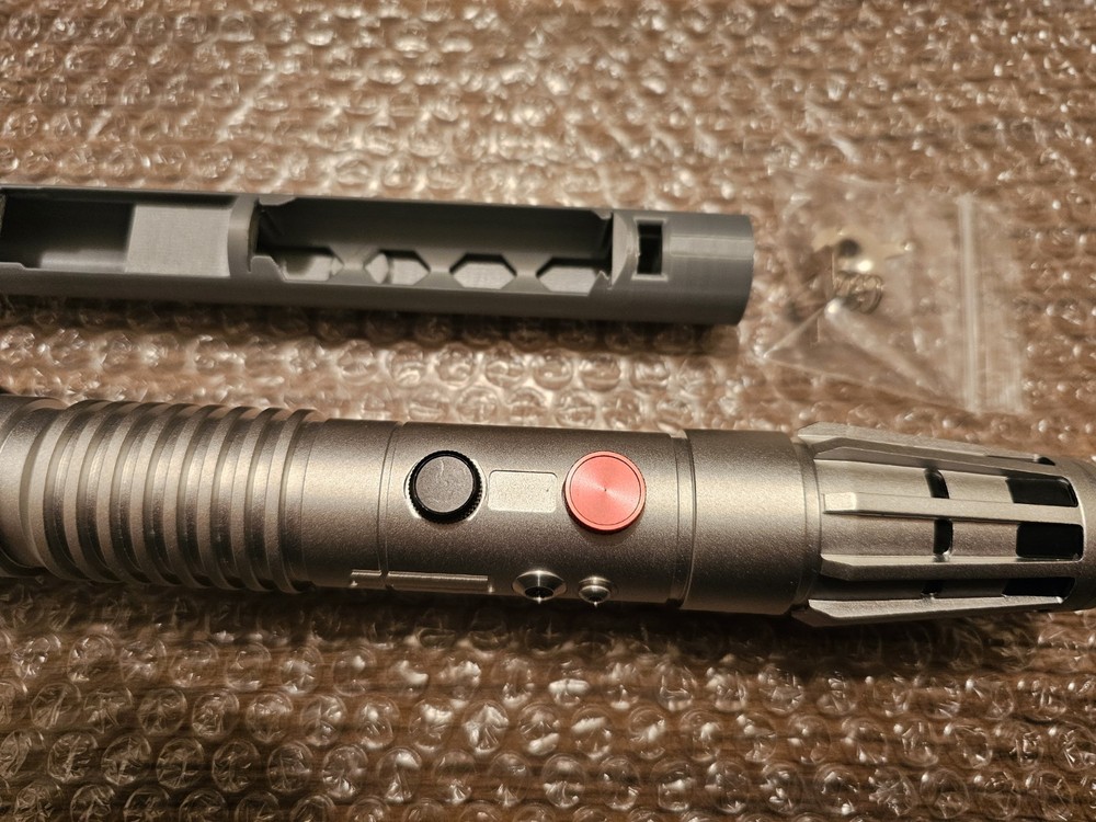 One Replicas Sspk Lightsaber Empty With Chassis