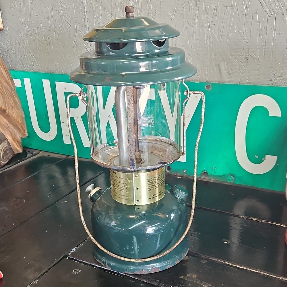 Coleman CLX Lantern Model 290