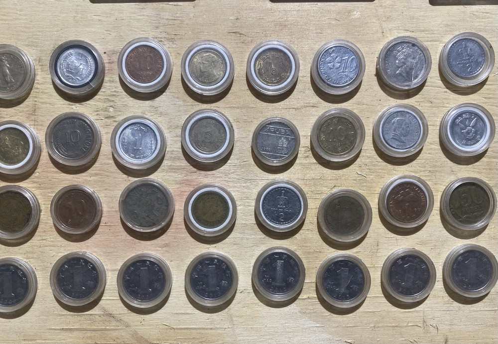 Far East Currency Lot