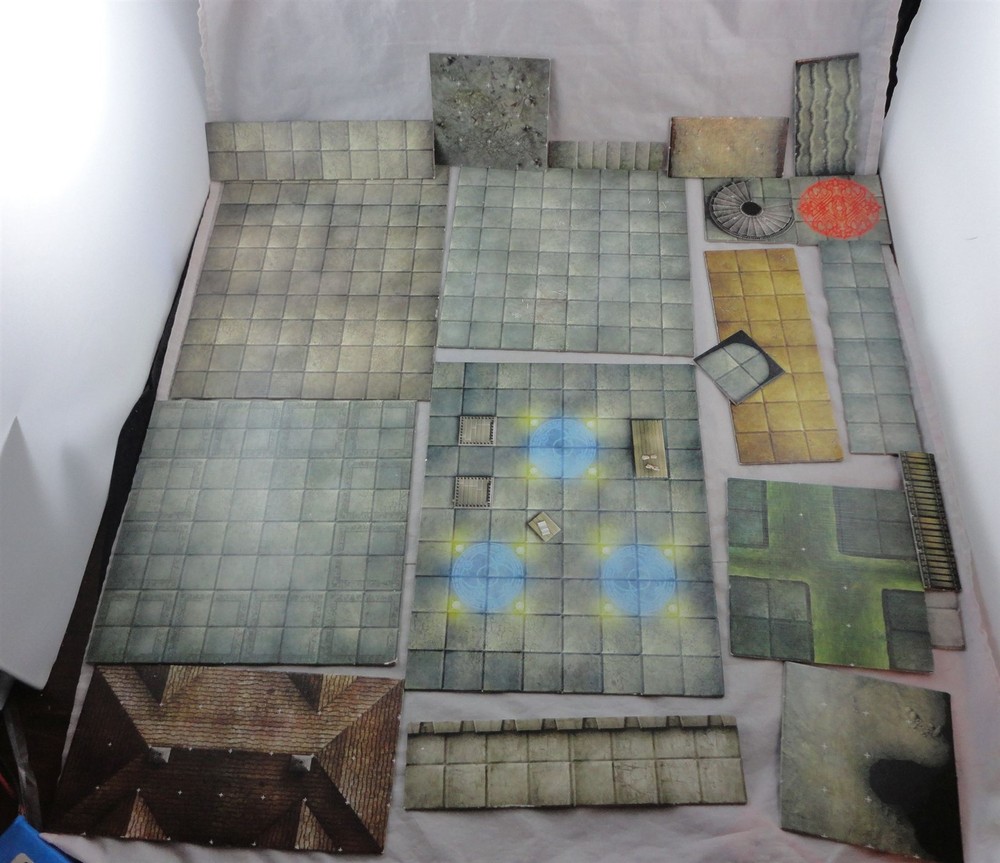 Dungeons & Dragons D&D Double-Sided Dungeon Tiles (40pcs)
