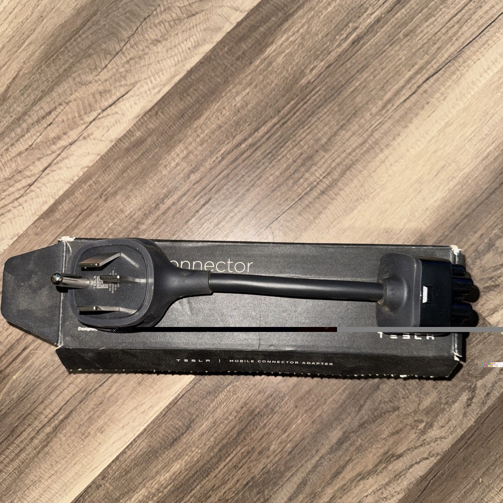 Tesla Mobile Connector Adapter 14-50