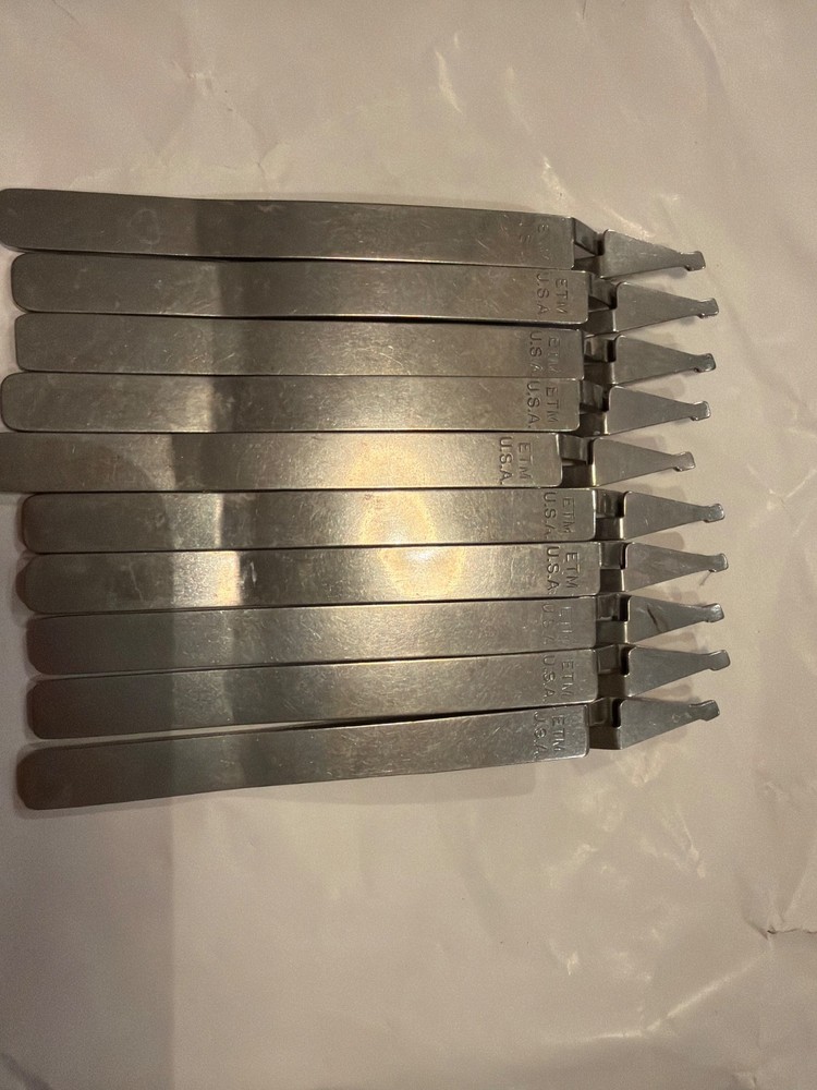 ETM orthodontic bracket holders