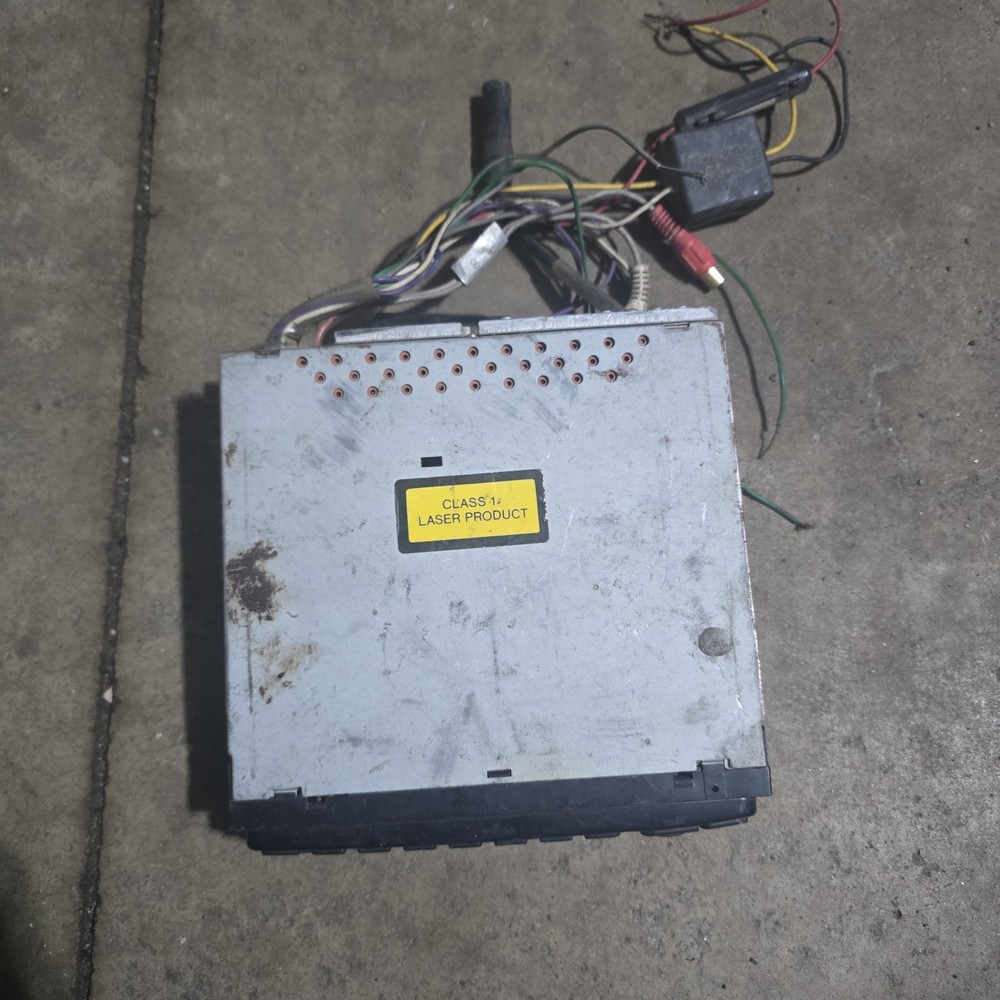 ROAD GEAR CAR STEREO RGCD 410 - UNTESTED READ!