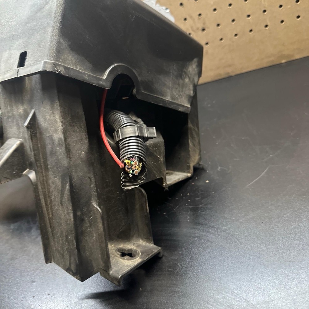 Chevy Silverado 2008 fuse box relay module 12v (.2)