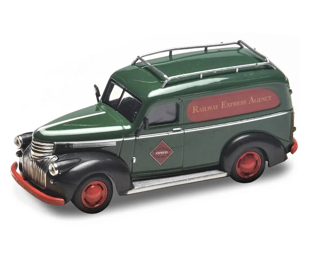Retired 1:48 Die-Cast Railway Express 1946 Chevrolet Panel Truck New in Box