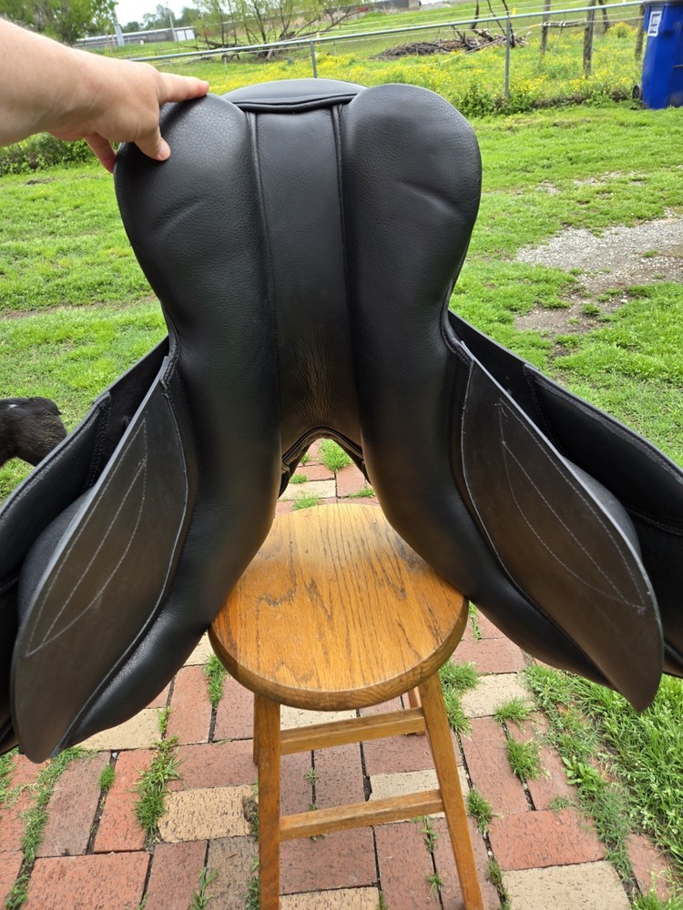 Kent & Masters Compact GP Saddle 18 Adjustable Gullet