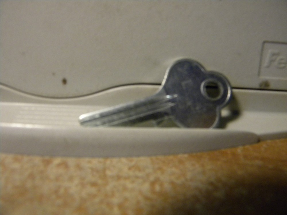 Curtis Key Blank EA 13