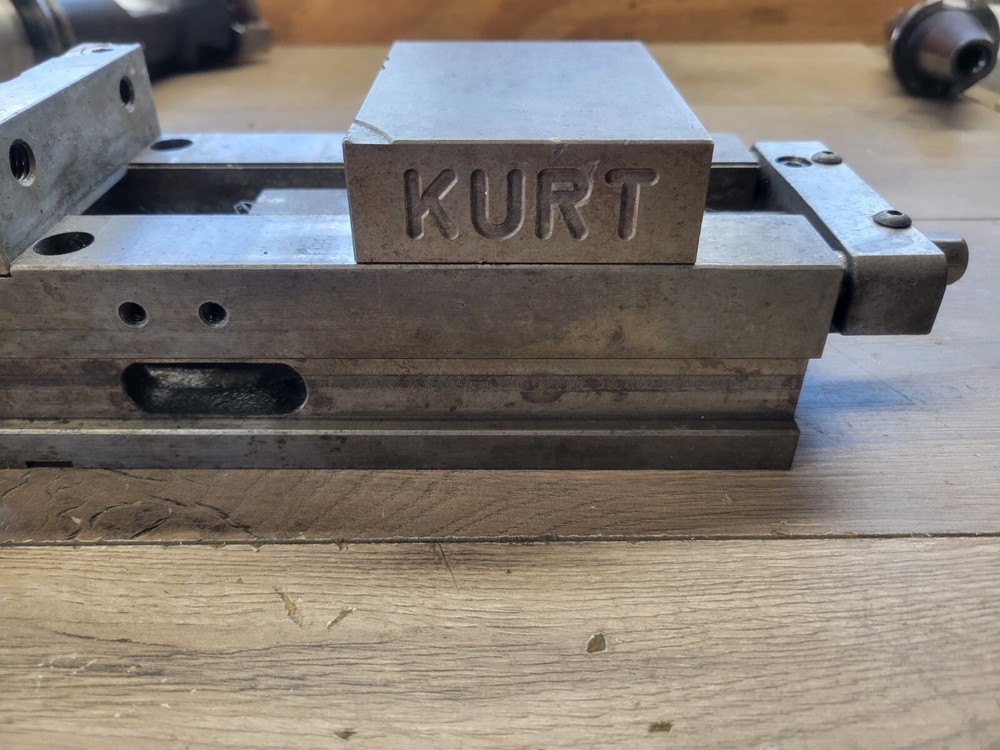 KURT ANGLE LOCK MILLING VISE DOUBLE LOCK DL400C - 4 "