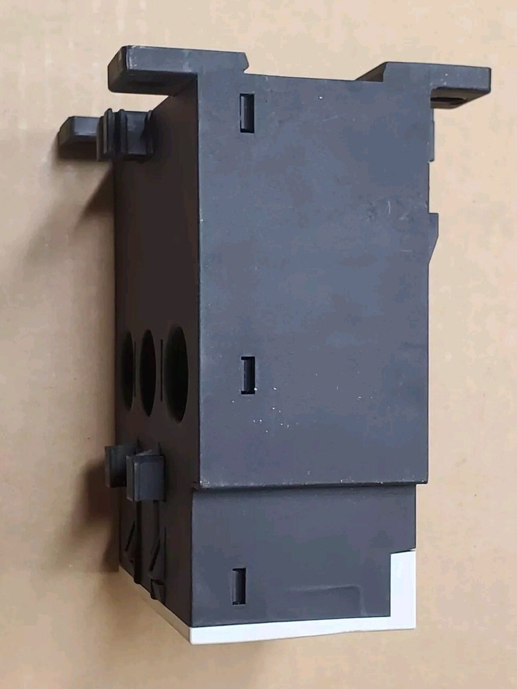 Siemens 3RB2956-2TG2 Current Transformer 20-200A Amp - Good Condition