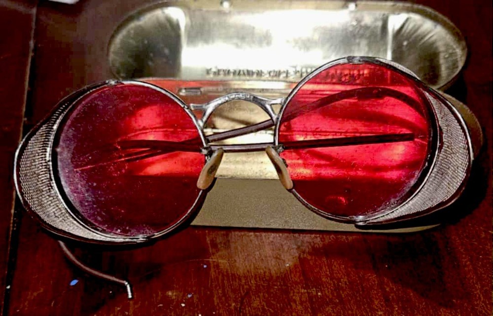 WWII Rochester Optical Red Lens Gunner Glasses with Case