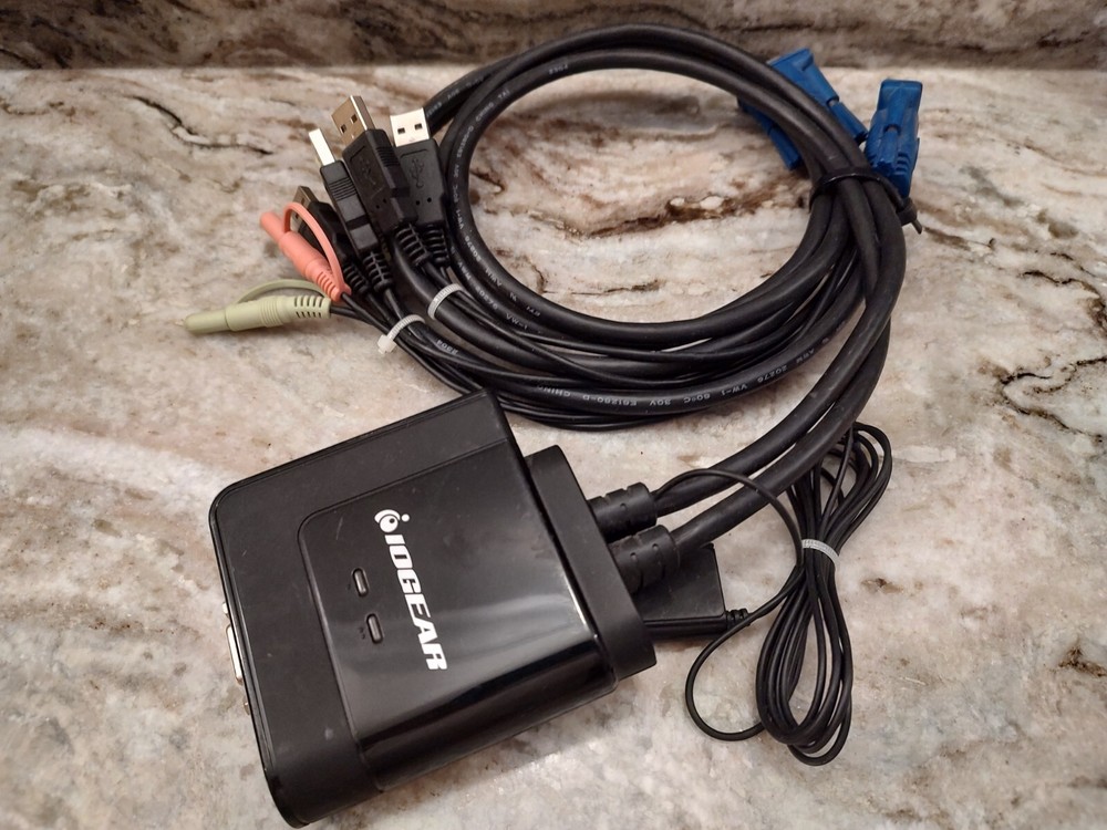 IOGEAR GCS72U Port USB Cable KVM Switch w/ Audio & Microphone Support