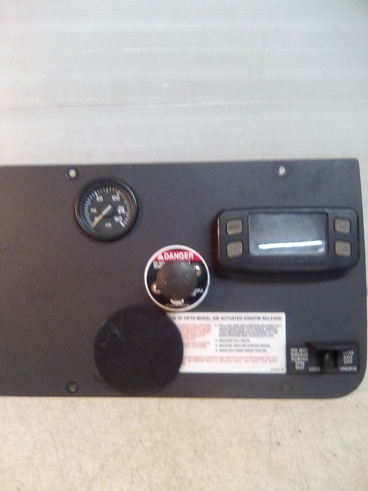 Freightliner Cascadia Dash Panel