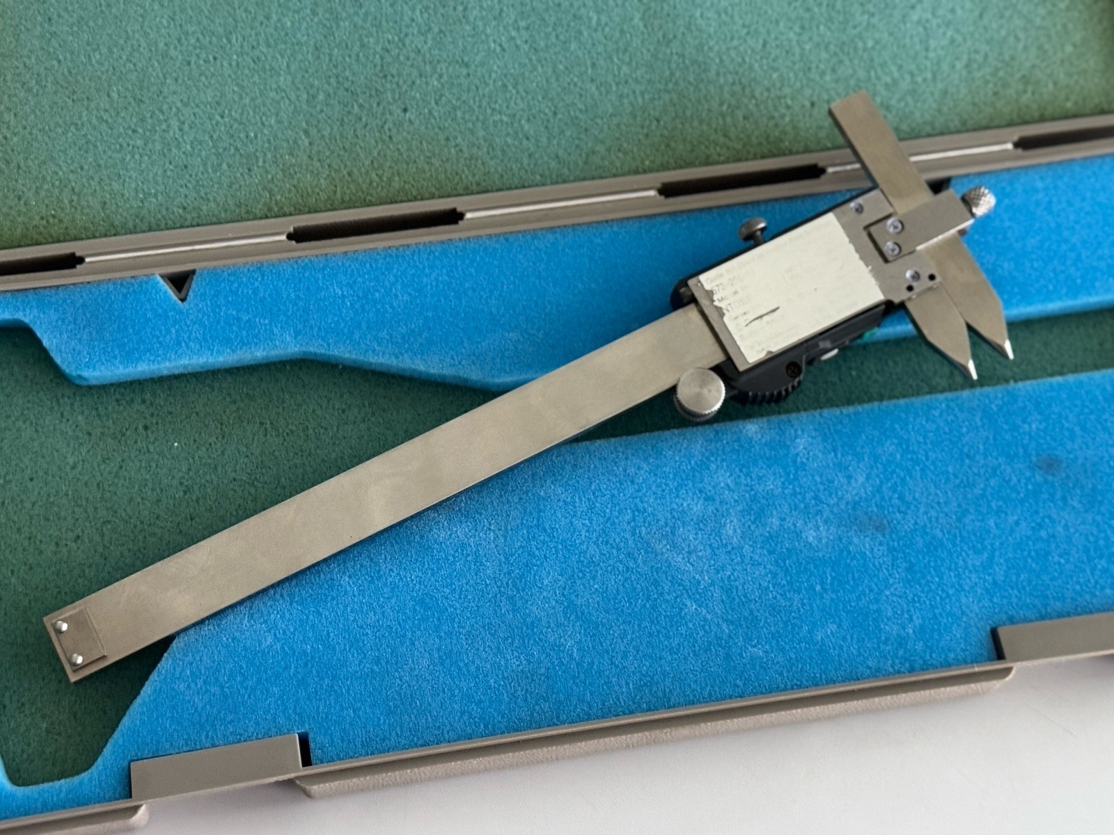 Mitutoyo 573-205-10 Offset Centerline ABS Digimatic Caliper 0.4–6” w/ Case Japan